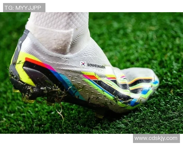绿色球星足球鞋测评全解析 打造速度与舒适兼备的巅峰体验